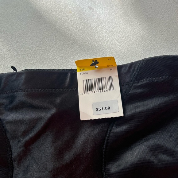 Maidenform NWT Shapewear Shorts Womens Medium High Waist Smoothing, NEVER WORN. - Picture 2 of 6